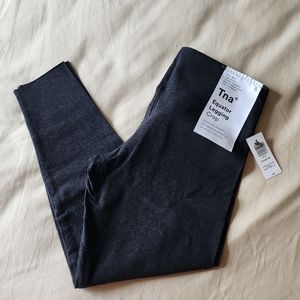 Aritzia tna equator legging crop